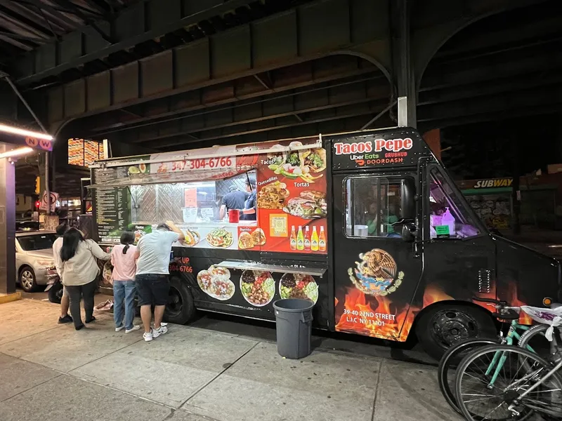 food trucks Tacos Pepes Truck