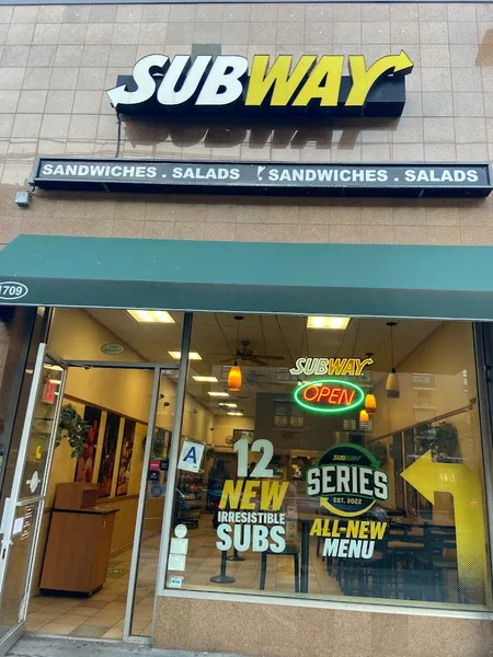 Sandwiches restaurants Subway