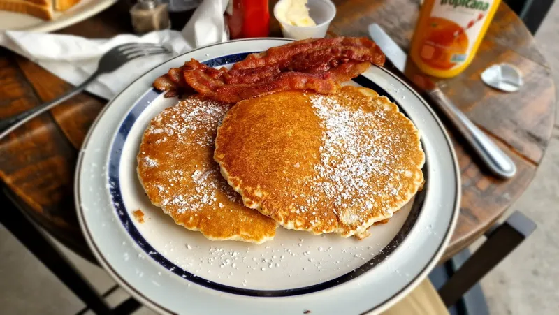 Pancakes Dalias Harlem Cafe