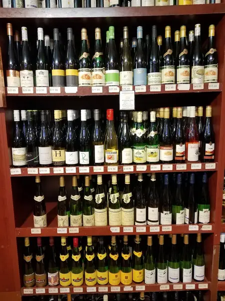 Beacon Wines & Spirits