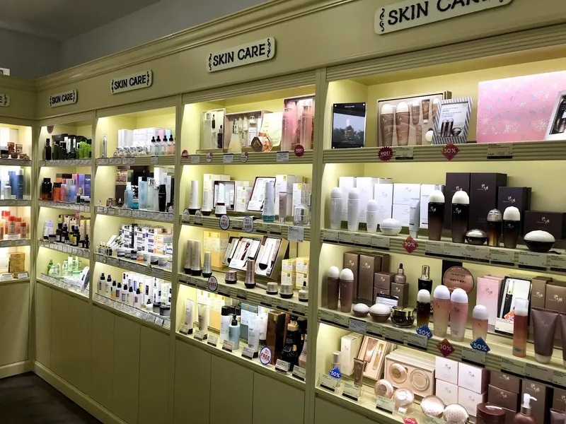 cosmetics stores BESFREN BEAUTY