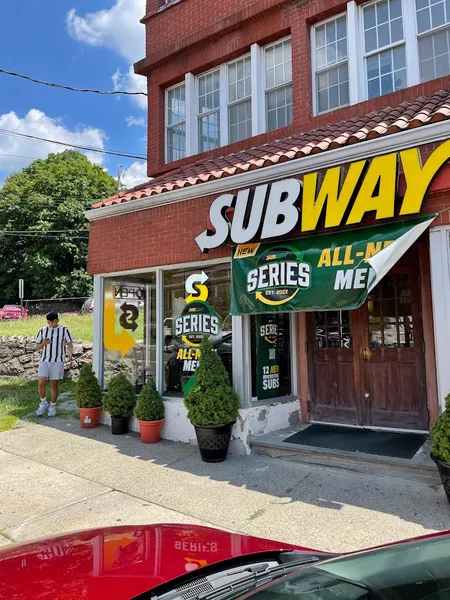 Sandwiches restaurants Subway