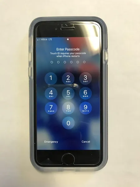 cell phone repair iPhone & Galaxy Screen Repair