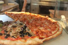 Top 15 pizza places in Astoria NYC