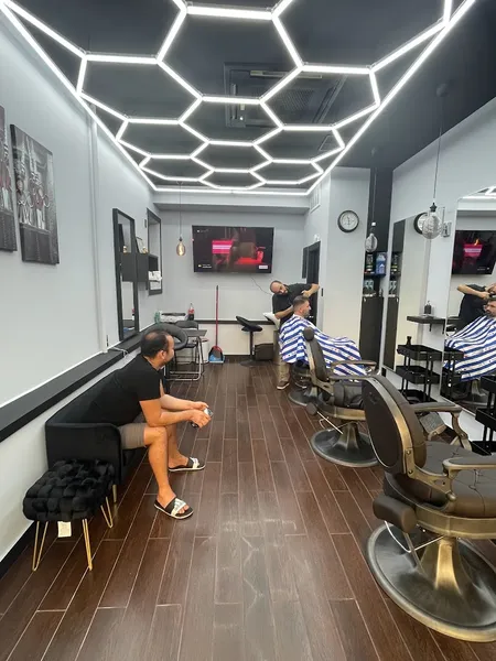 barber shops Excellent Barbers in Midwood