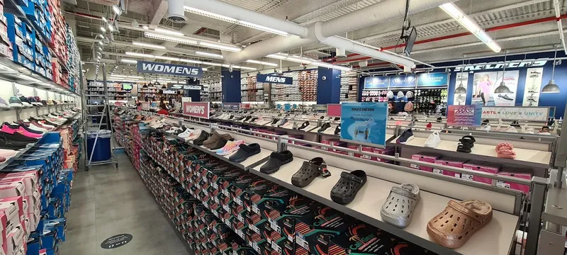 mens shoe stores SKECHERS Factory Outlet