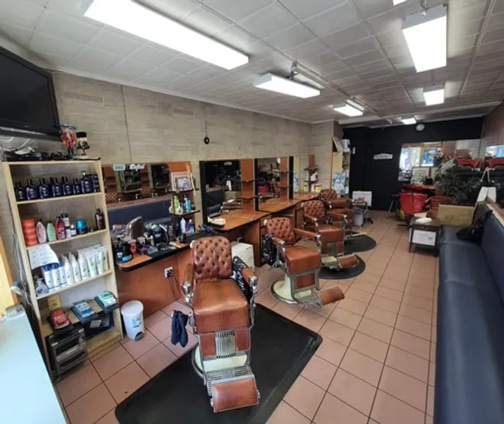 barber shops Broadway Barbershop