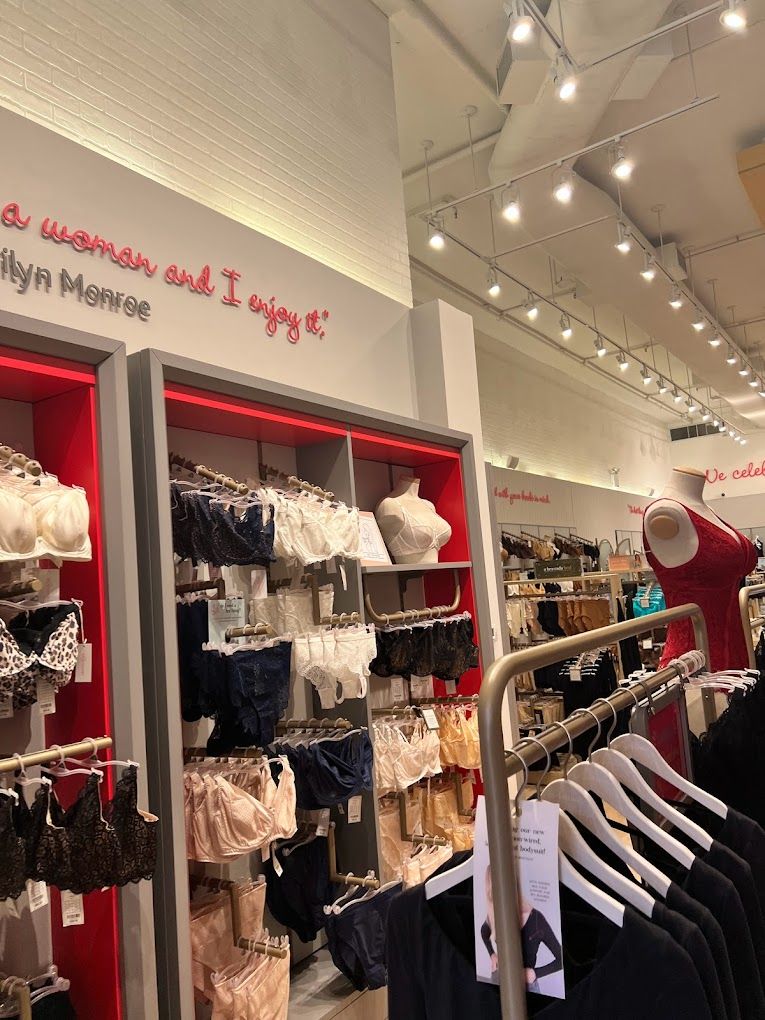 Best lingerie store stores near me