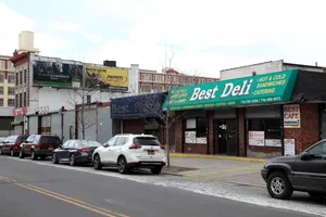 delis in Sunset Park NYC