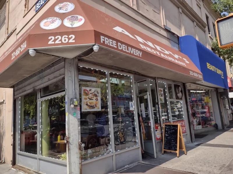 diners Andy's Restaurant in East Harlem