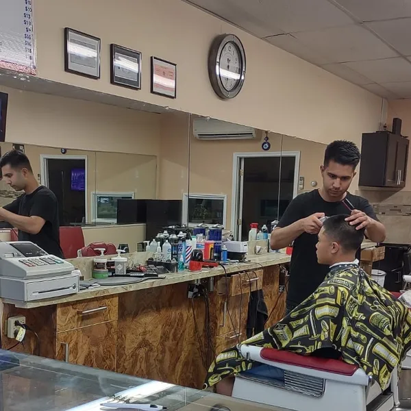 barber shops Bayside Famous Barbershop & Jewelry/Watch Repair