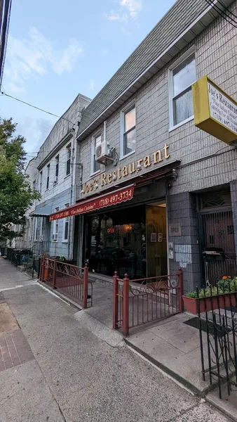 outdoor dining Joe's Restaurant in Ridgewood