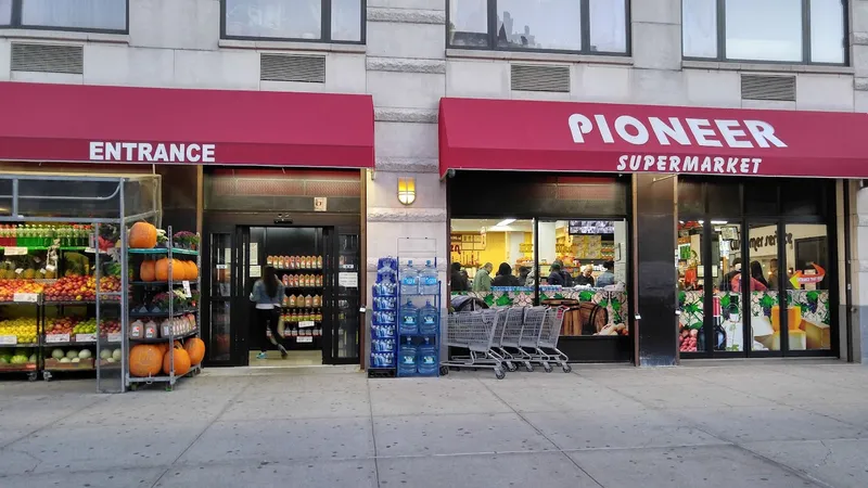 grocery stores Pioneer Supermarkets of Harlem