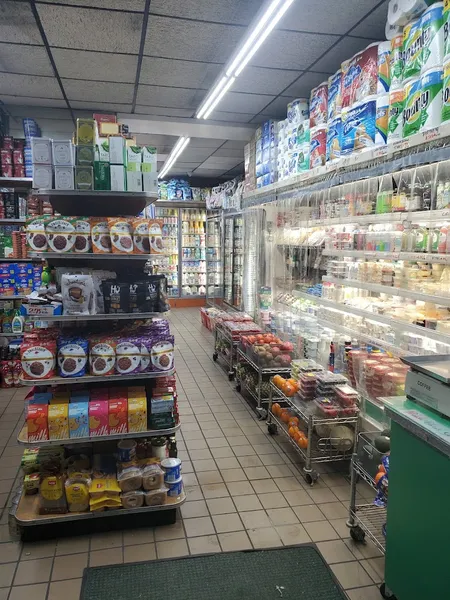 grocery stores Fresh Superette in Washington Heights