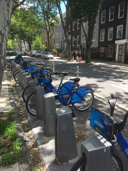 bike rentals Citi Bike: Devoe St & Lorimer St in Williamsburg