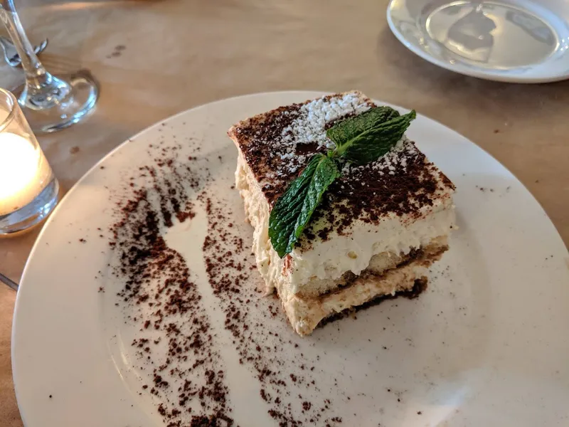 Tiramisu restaurants Le Zie