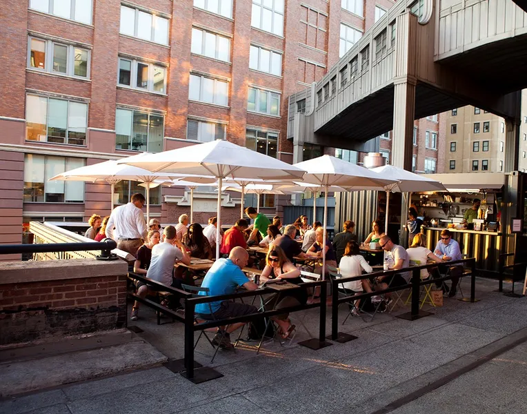 outdoor dining Hearth on the High Line