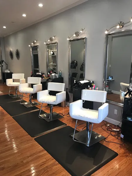 hair salons 🏼‍ ️Glendale's House of Beauty 🏻‍ ️ #DominicanSalon #QueensNewYork