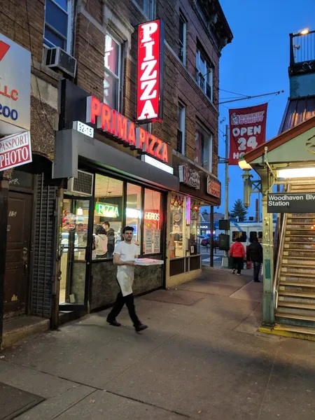 restaurants Prima Pizza in Woodhaven