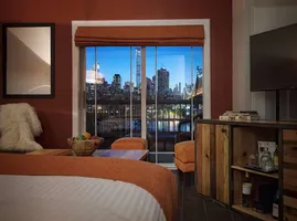 Top 19 hotels in Long Island City NYC