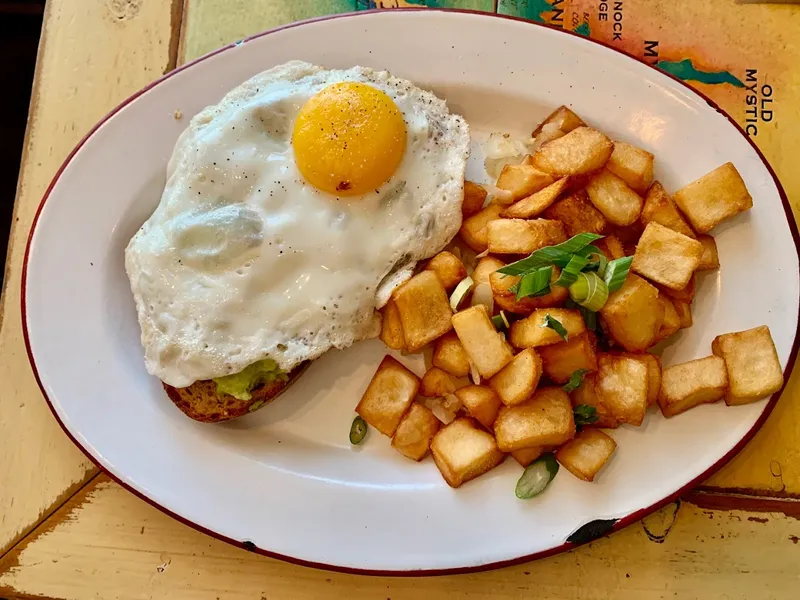 egg sandwich The Grey Dog - West Village