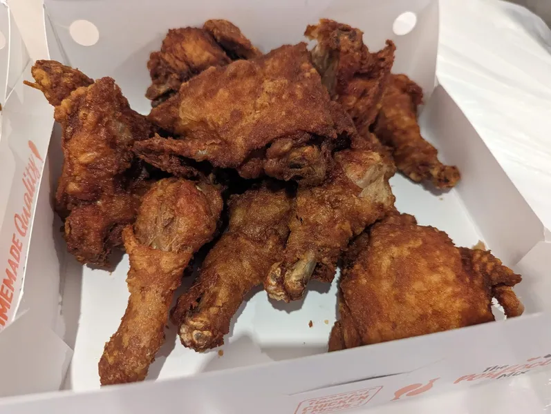 fried chicken Pollo Campero