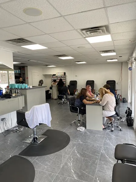 hair salons Styling Chic Hair and Nail Salon in Howard Beach