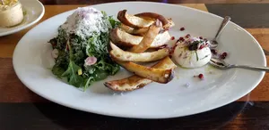 Top 11 Salad restaurants in Rockaway Park NYC