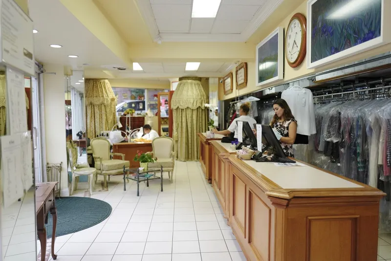 dry cleaning Kingbridge Cleaners & Tailors