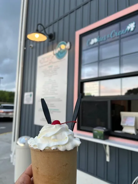 strawberry cake Cookies & Cream On Elmwood