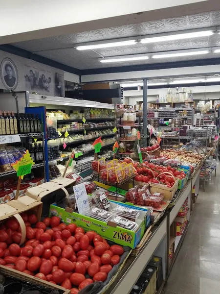 grocery stores Guercio & Sons Inc