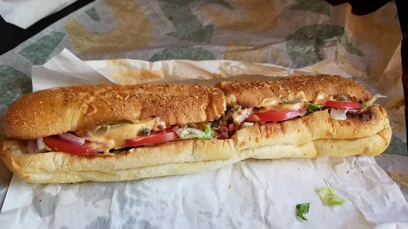 Sandwiches restaurants Subway