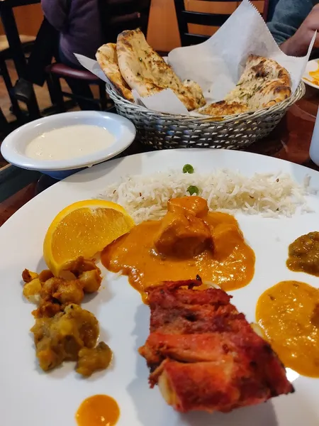 Curry Tandoori Hut