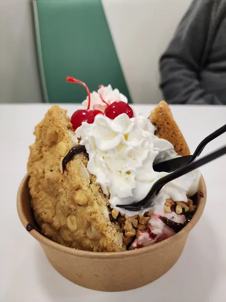 frozen yogurt Cookies & Cream