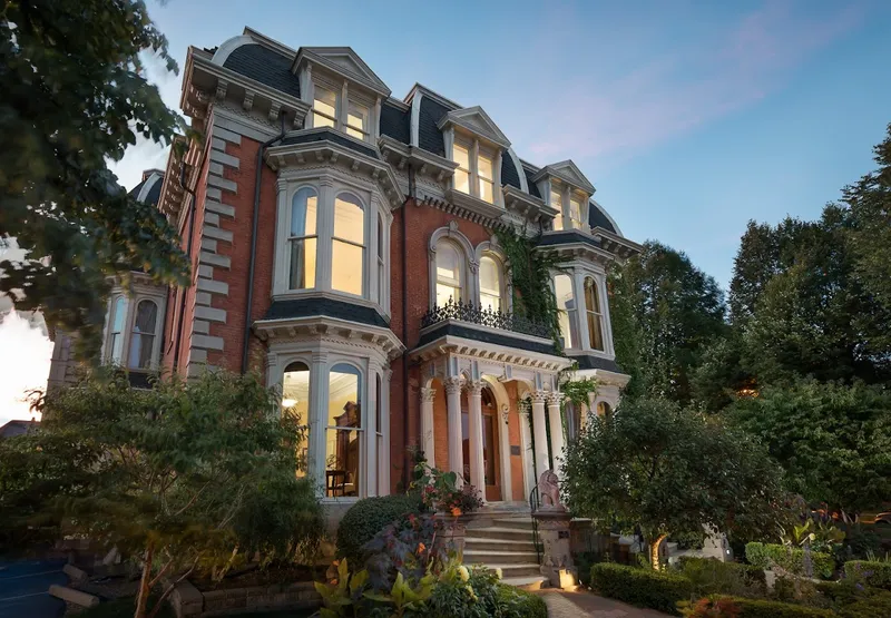 romantic bars The Mansion on Delaware Avenue in North Delaware