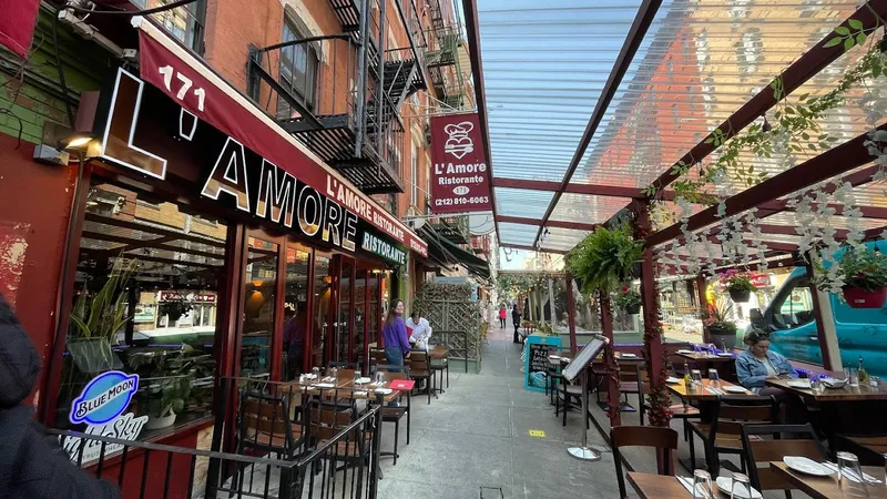 outdoor dining L’Amore Restaurant in Little Italy