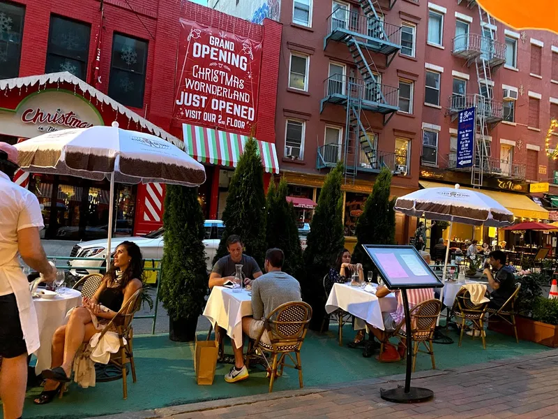 outdoor dining Sofia's of Little Italy