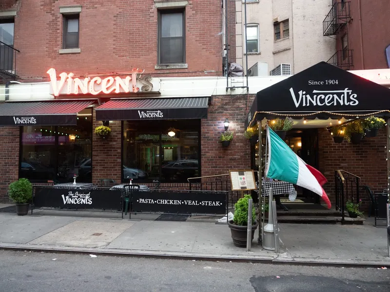 outdoor dining Original Vincent's