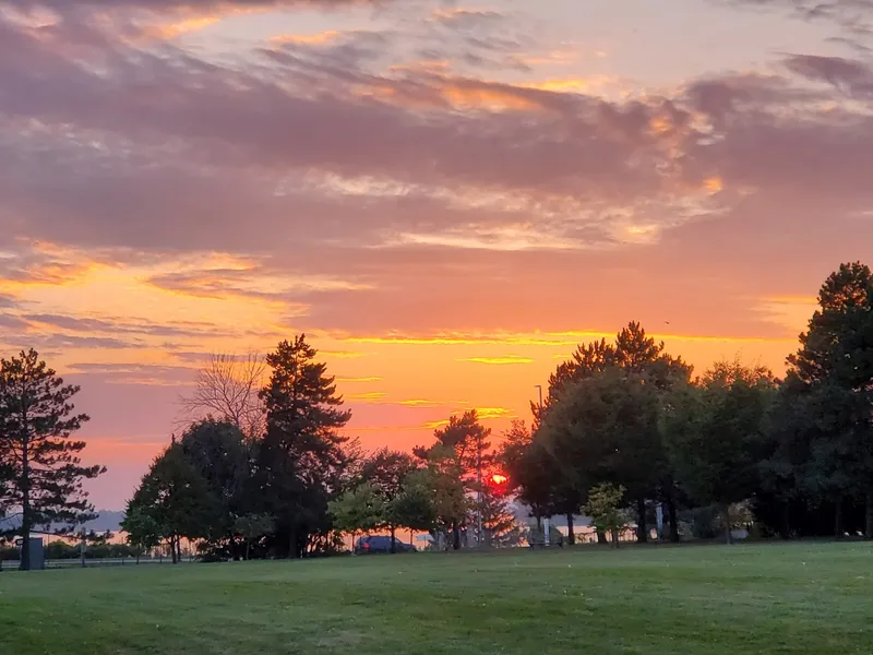 Places for sunsets Riverside Park