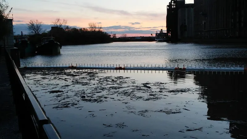 Places for sunsets Mutual Riverfront Park