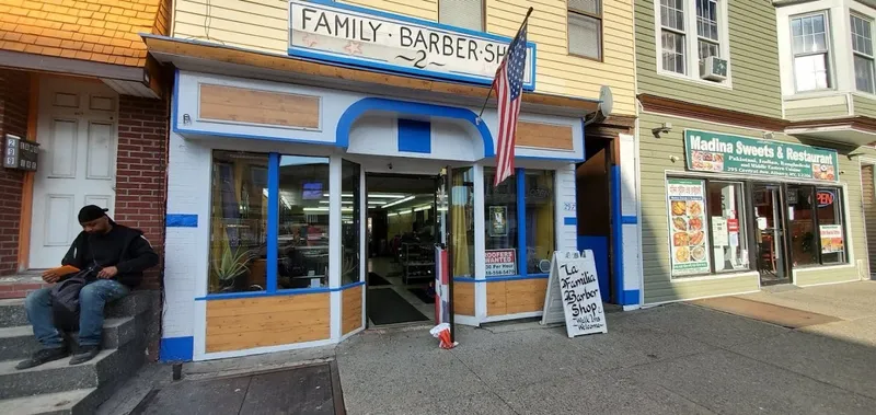 la familia barbershop 2