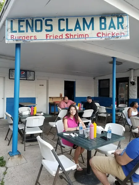 Burgers Leno's Clam Bar