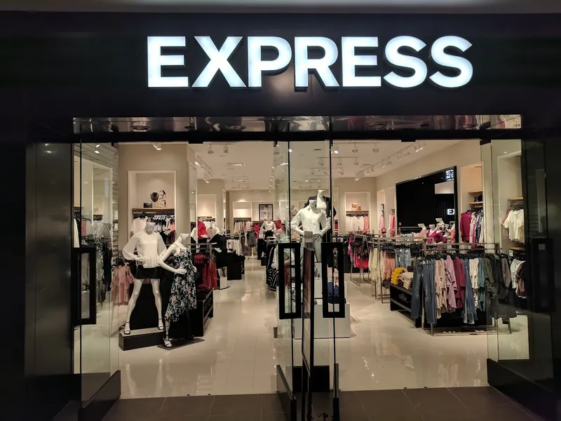 t-shirt shops Express