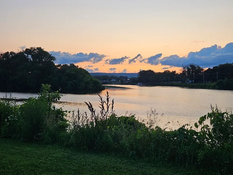 Places for sunsets Riverside Park