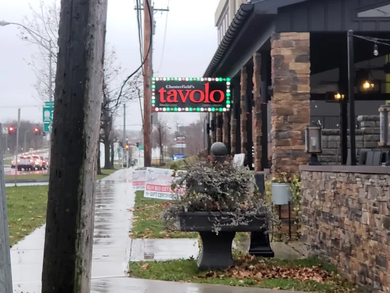 Chesterfield's Tavolo