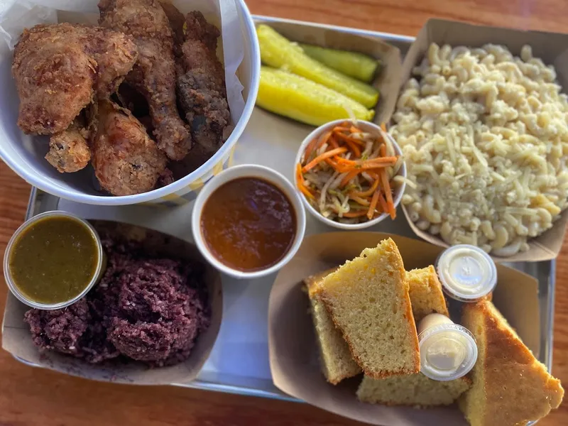 outdoor dining Silo Food Truck