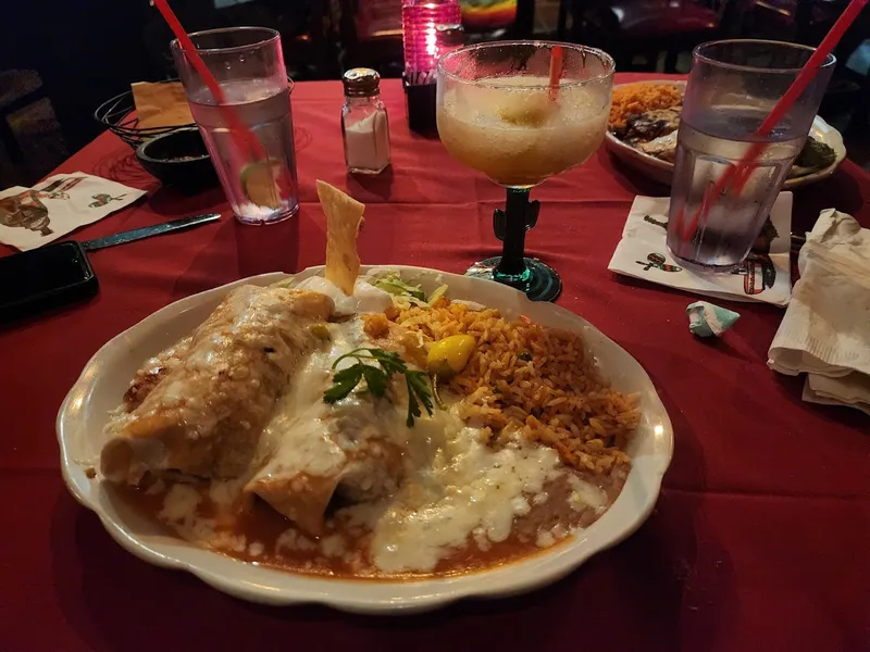 mexican restaurants El Compadre