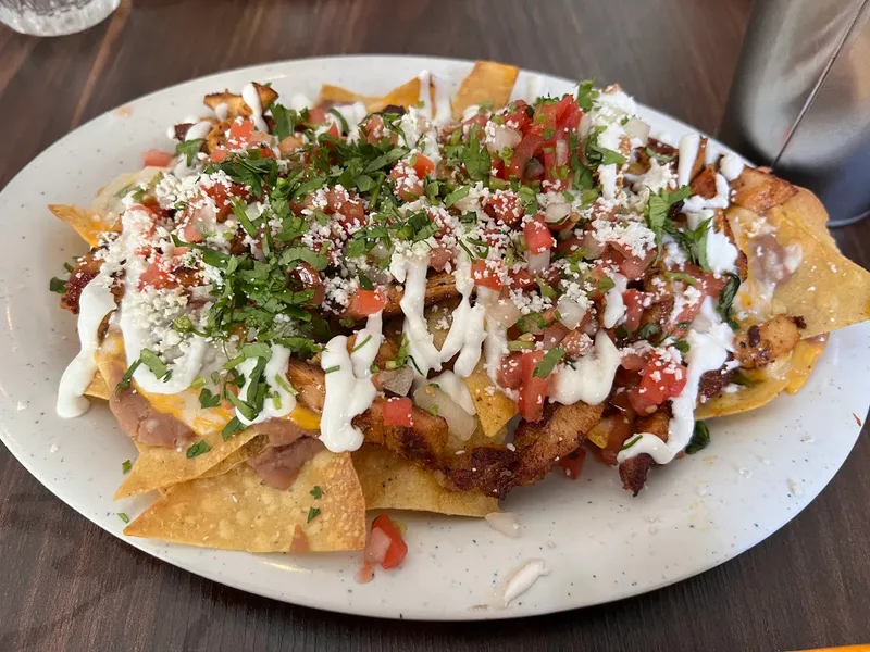 Nachos La Taqueria