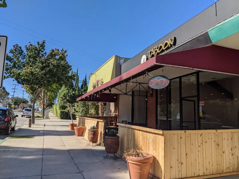 restaurants Taboon Mediterranean in Bixby Knolls