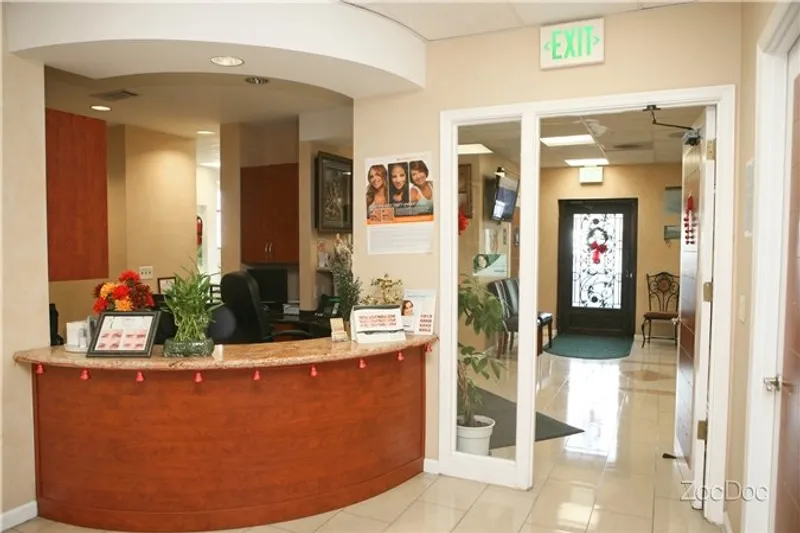 dental clinics St. George Dental & Medical Spa in Hollywood